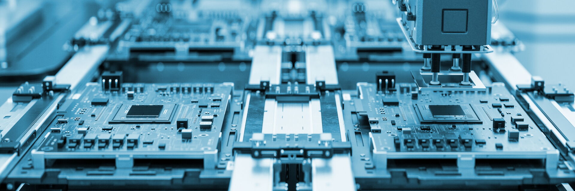 System- und Gerätebau mit interdisziplinärem Engineering: Entwicklung, Fertigung und Serienproduktion leistungsstarker Produkte und Systeme.