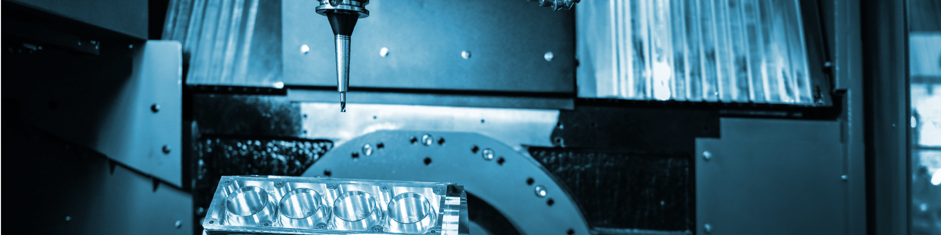 Andermatt Feinmechanik AG: Schweizer Komplettanbieter für CNC-Fertigung mit 26 modernen Fräs- und Drehmaschinen (3–5 Achsen). Prototypen, Einzelteile, Klein- und Grossserien bis 5 m Länge und 3 t Traglast. Leistungen: Fräsen, Drehen, Qualitätssicherung (I