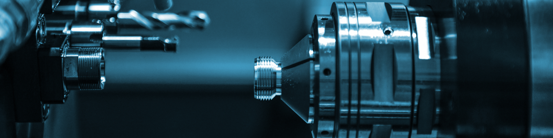 Metallfaktur GmbH in Rüti ZH: Präzise CNC-Fertigung mit Fräsen, Drehen, Bohren und Schleifen sowie Baugruppenmontage, Engineering und Redesign für Industrie, Maschinenbau und Medizintechnik.